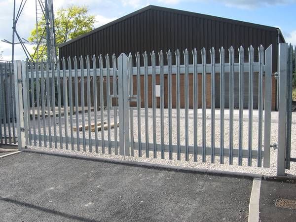 Two swing leaves gate